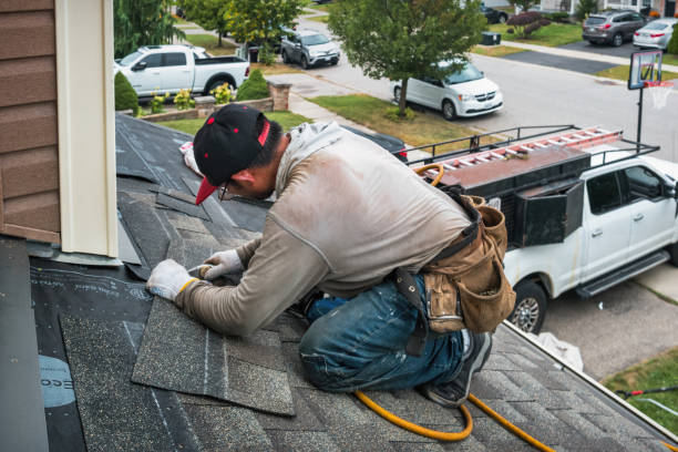 Professional Emergency Roof Repair technician working in Evansville, MN